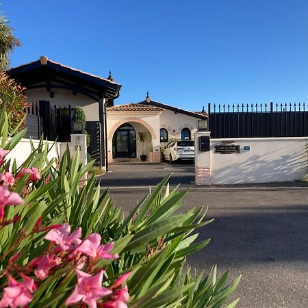 Hotel Particulier- Les Cottages Du Bassin D'Arcachon -Petit-Dejeuner Sur Demande Gujan-Mestras Exterior foto